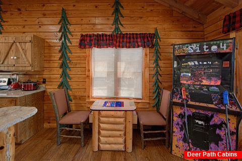 2 Bedroom Cabin with Arcade Games - River Pleasures