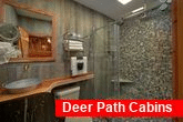 2 Bedroom River cabin with private Master Bath