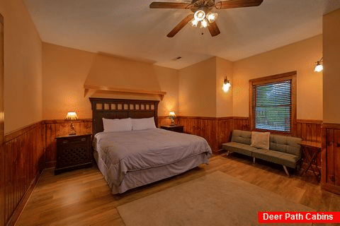 Private King Bedroom with bath in Luxury Cabin - Alpine Mountain Lodge