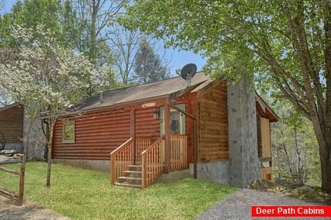 Rustic 2 Bedroom Cabin beside the River - River Pleasures