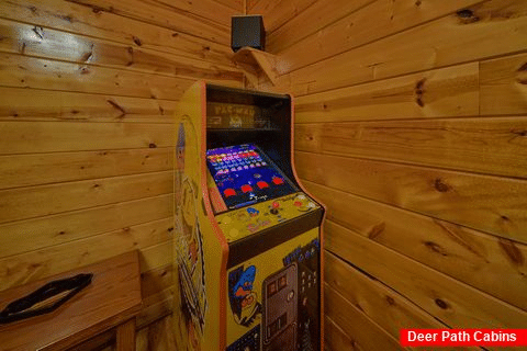 5 bedroom Cabin with Game Room and Hot Tub - A Perfect Stay