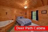 2 bedroom Cabin with Queen Bedroom and Jacuzzi