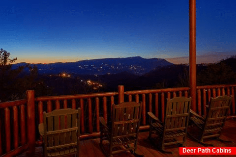 3 Bedroom Cabin Sleeps 11 With Views - Cherokee Hilltop