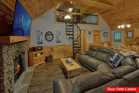 Cozy 2 Bedroom cabin with fireplace - Absolute Heaven