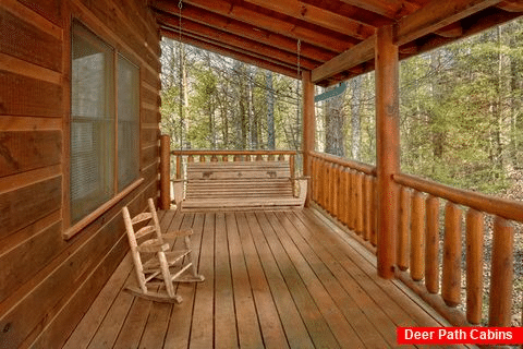 3 Bedroom Cabin with Porch Swing - Sassy Lady