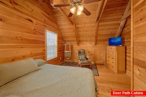 Master Bedroom with King Bed and Flatscreen TV - Heaven's Gift