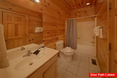 King Bedroom with Connecting Full Bathroom - Bears and Beyond