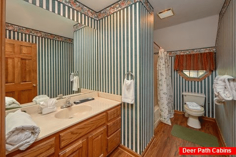 Bathroom with Tub / Shower on Main Level - Rays Inn