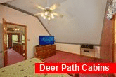 2 Bedroom Cabin with Queen Bed and HDTV