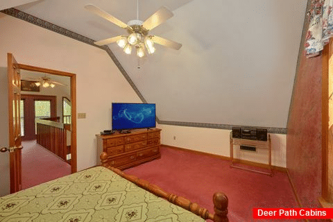 2 Bedroom Cabin with Queen Bed and HDTV - Rays Inn