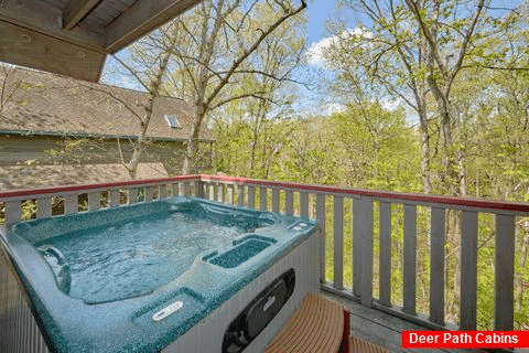 Rustic 2 Bedroom Cabin with Hot Tub Sleeps 6 - Rays Inn