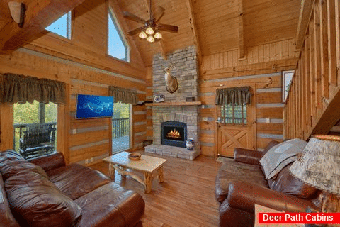 2 Bedroom cabin with Fireplace and Wooded View - Mountain Glory