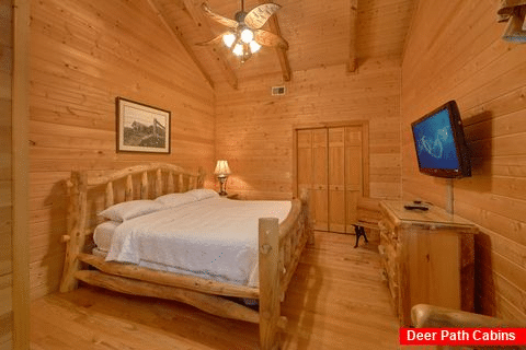 2 Bedroom Cabin with King Bedroom and Bath - Mountain Glory