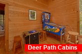 2 bedroom cabin with Arcade Game and pool Table