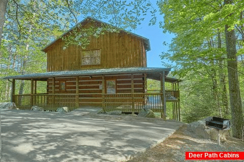 Cabin with 2 bedrooms, hot tub, grill and Views - Mountain Glory