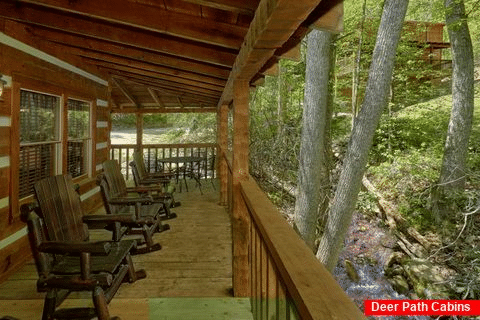 Rustic 1 bedroom cabin overlooking a creek - Cuddle Creek Cabin