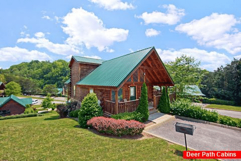 Featured Property Photo - Poolside Cabin