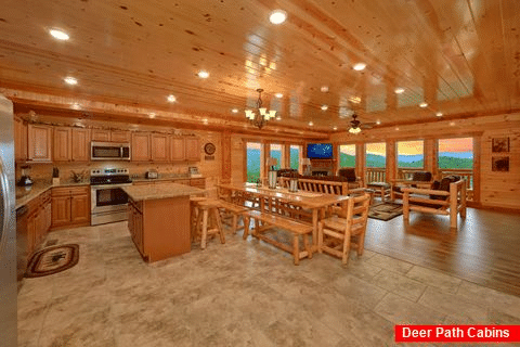 Spacious 6 Bedroom Cabin Near Pigeon Forge - Majestic Splash