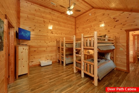 Twin Bunkbeds with Flatscreen TV - Majestic Splash