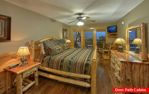 Luxury 5 Bedroom cabin overlooking Gatlinburg - Majestic Point Lodge