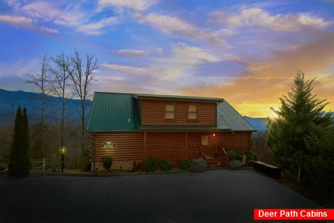 5 Bedroom Cabin in Black Bear Falls Resort - Majestic Point Lodge