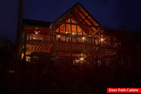 Premium Cabin overlooking Gatlinburg - Majestic Point Lodge