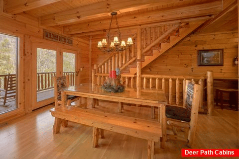 4 Bedroom Cabin Sleeps 14 - A Rocky Top Ridge