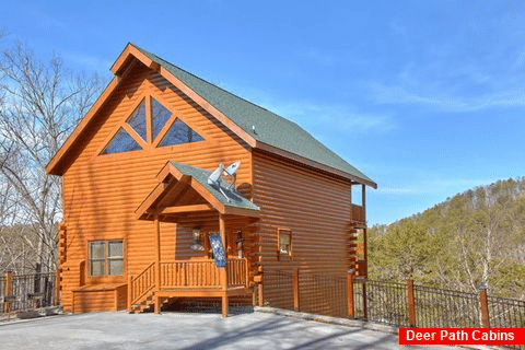 4 Bedroom 4 Bath 3 Story Sleeps 12 Cabin - A Rocky Top Ridge