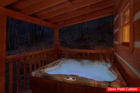 2 Bedroom cabin with Private Hot Tub - Just Barely Making It