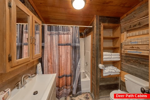 Full Bathroom with Shower - Bar Mountain