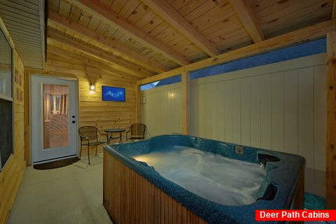 Private Inclosed Hot Tub 2 Bedroom Sleeps 6 - Amazing Grace II