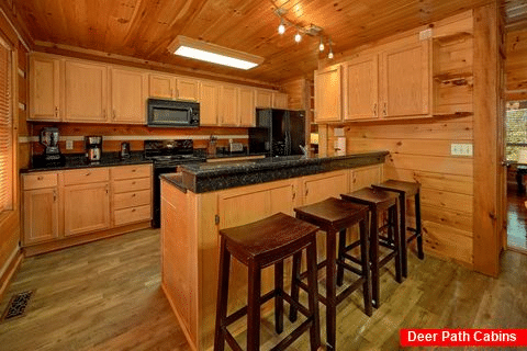 Kitchen Breakfast Bar 4 Bedroom Cabin Sleep 14 - Tranquility