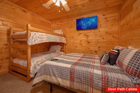 Wears Valley 4 Bedroom Cabin Sleeps 14 - Tranquility