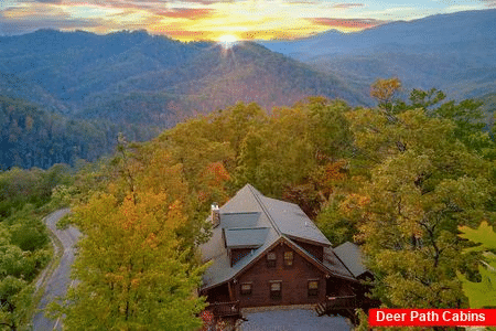 3 Little Bears: 5 Bedroom Pigeon Forge Cabin Rental