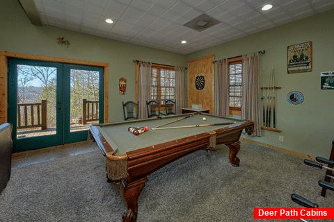 Pool Table 5 Bedroom Cabin Sleeps 20 - Mystic Ridge