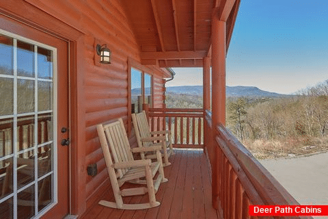 Spacious Cabin with Rocking Chairs and View - Splashin On Smoky Ridge