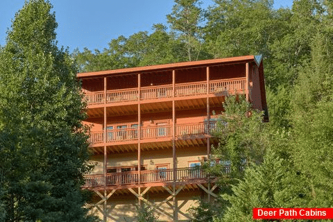 Luxury 6 Bedroom Cabin in Smoky Mountain Ridge - Splashin On Majestic Mountain