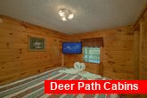 3 bedroom cabin with 2 queen bedrooms