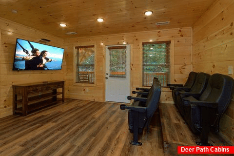 5 Bedroom Cabin with Theater Room Sleeps 16 - A Mountain Palace