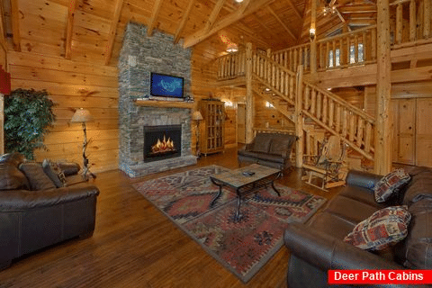 Luxurious 6 Bedroom 5.5 Bath Cabin Sleeps 26 - Grand Mountain Lodge