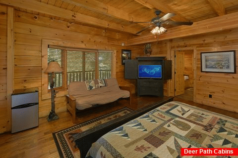 6 Bedroom Cabin with Main Floor Master Bedroom - Grand Mountain Lodge