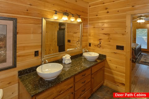 Master Bath Room main Floor - Grand Mountain Lodge