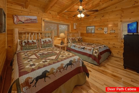 6 Bedroom 5.5 Bath Sleeps 26 in Alpine Village - Grand Mountain Lodge