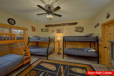 6 Bedroom 5.5 Bat Kids Room Sleeps 26 - Grand Mountain Lodge