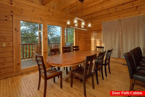 Beautiful 6 Bedroom Cabin - Lookout Lodge