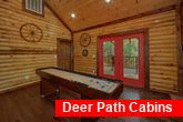 Large Cabin with Shuffleboard Sleeps 14