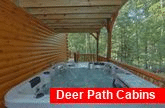 5 Bedroom Cabin with Hot Tub & Wireless Internet