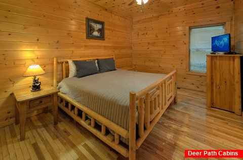 6 Bedroom cabin with 4 Master Suites - Lookout Lodge