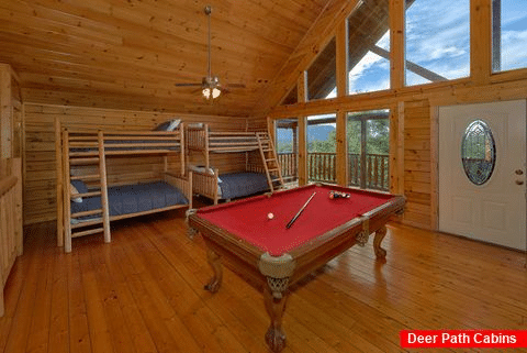 6 Bedroomroom Game Room Pool Table & Arcade Game - Lookout Lodge