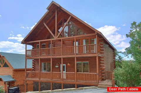 6 Bedroom 7 1/2 Bath 3 Story Cabin - Lookout Lodge